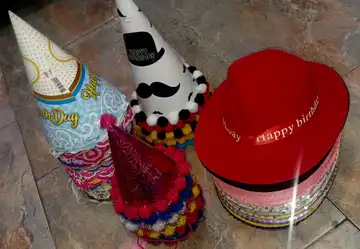 کلاه تولد