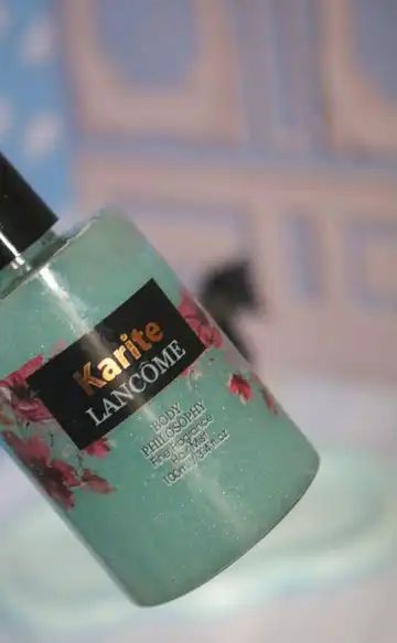 عطر موی شاین‌دار کاریته