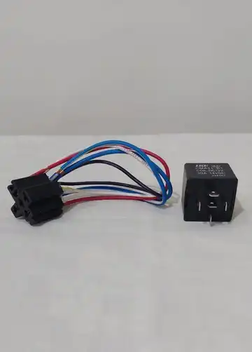 ردیاب خودرو و موتور سیکلت برند سنا مدل رله ای SN102X