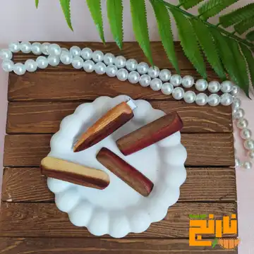 گل سر چوب سرخدار و توت و پسته