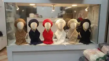 ست شال و کلاه دخترانه دست‌باف