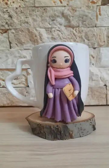 ماگ دخترانه با روسری لبنان