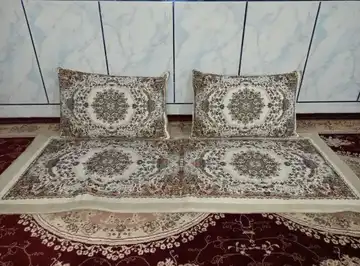 کناره و روبالشتی شانل طرح خورشیدی