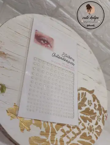 نگین مو سفید
