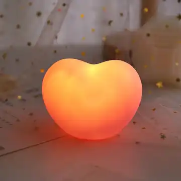 شب خواب قلب قرمز