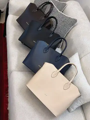 کیف مارک جیکوب
