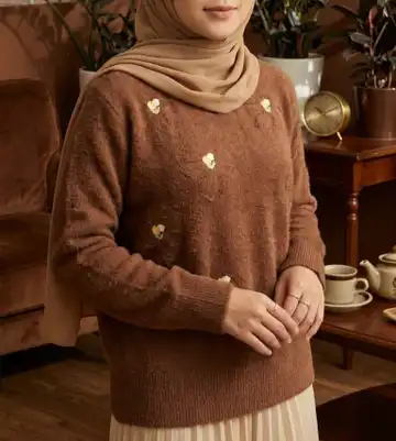 بافت گلدوزی رنگ شکلاتی