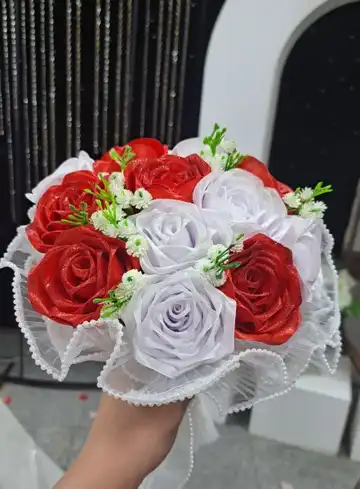 دسته گل عروس