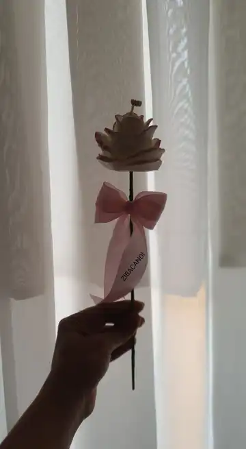 شمع گل شاین‌دار