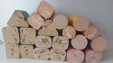 کالباس مارتادلا بی‌ریا