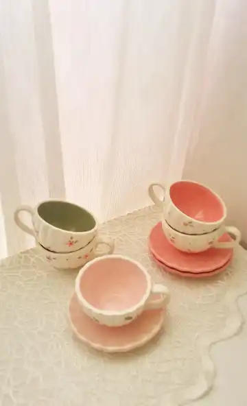 فنجان نعلبکی دالبری