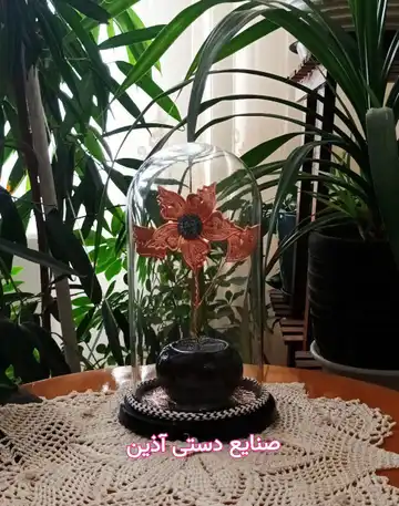 حباب شیشه‌ای تک شاخه گل مس و فیروزه