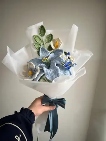 دسته گل بافتنی